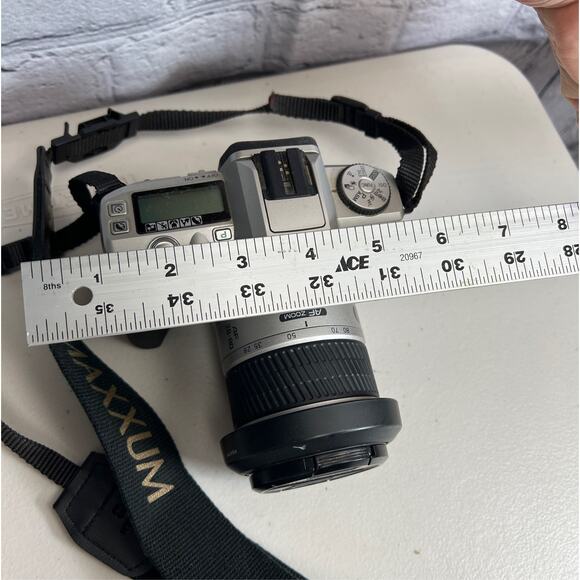 Vintage Minolta Maxxum 5 SLR 35mm Film Camera AF 28-80 Zoom Lens - Picture 12 of 13